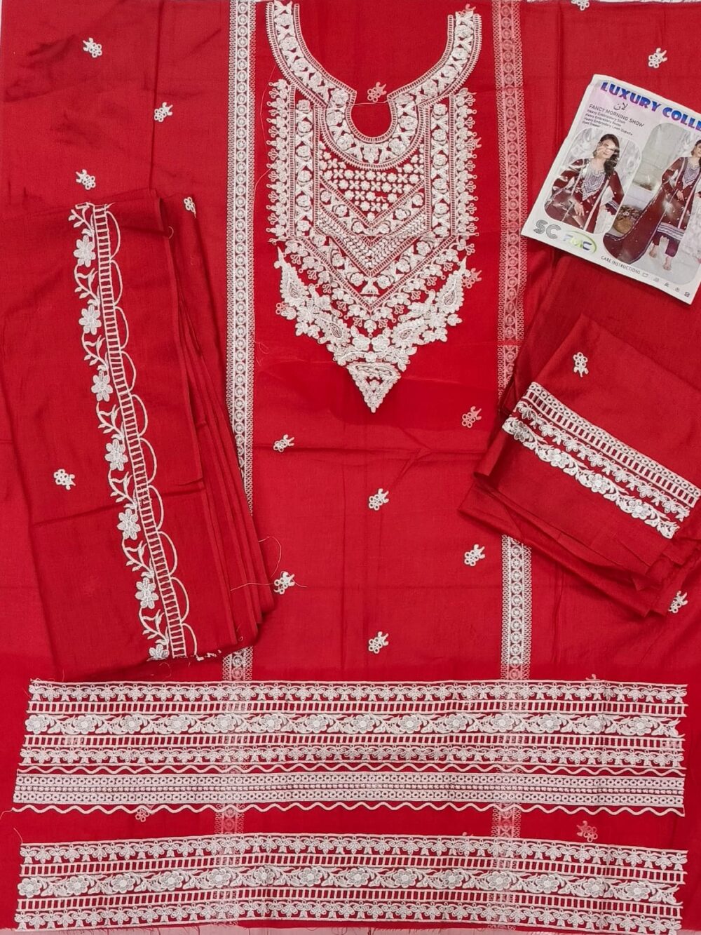 Luxury lawn 3pc suit
