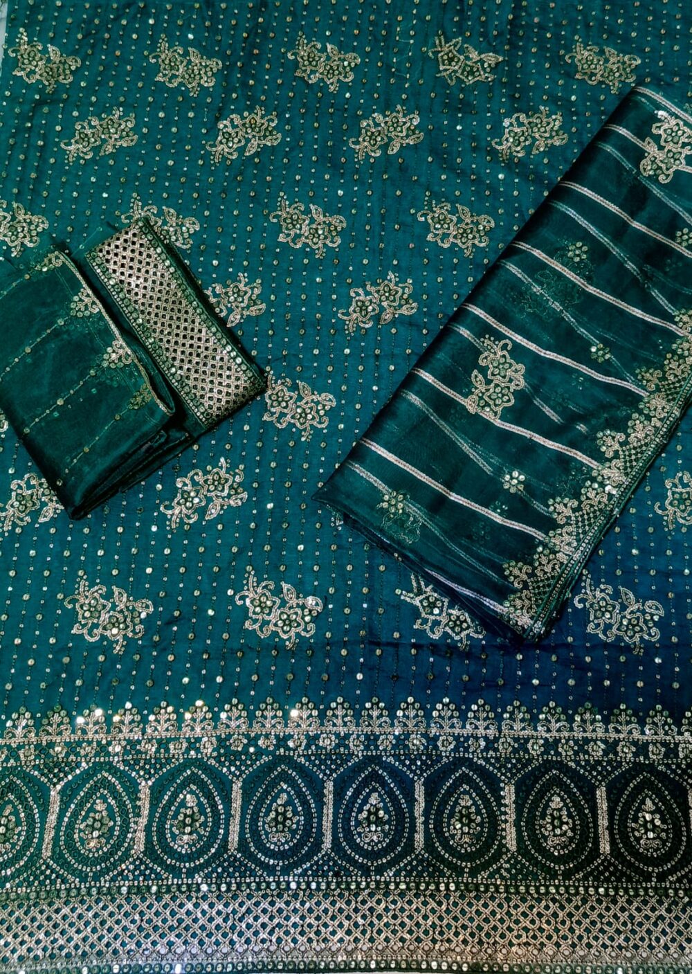 Fancy Tissue with boring daman